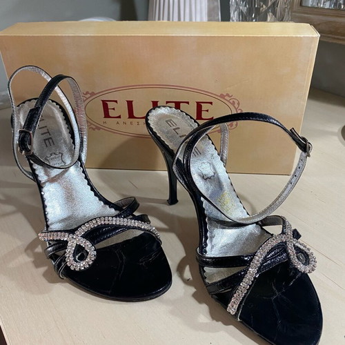 Elite black leather sandals with strass detail like new, size 38