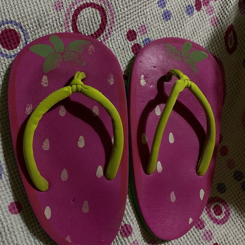 Strawberry slippers used, size 41