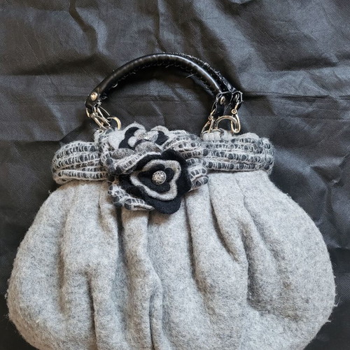 Handbag Italian design used, 80% wool, black and gray