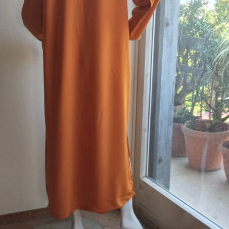 Kaftan vintage with hood and embroidery, like new