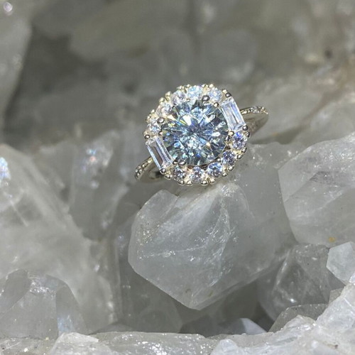 Silver ring with moissanite, new, size 16mm