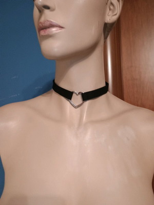 Necklace with heart and fabric strap new, black and silver