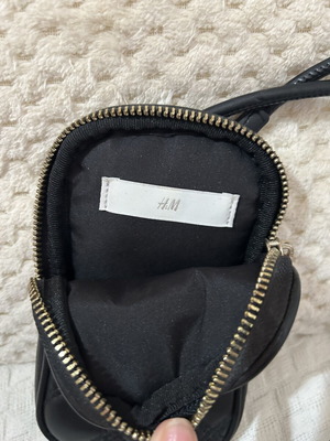 H&M crossbody bag like new, black