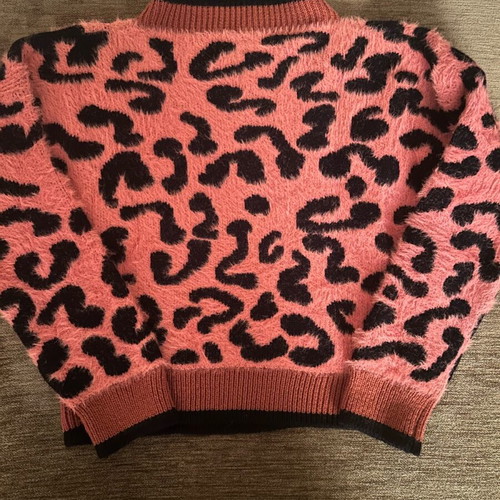 Knitted sweater with animal print like new, one size