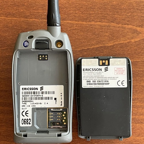Ericsson T20e mobile phone