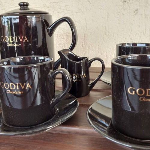 Godiva collectible hot chocolate and coffee set 15 pieces new