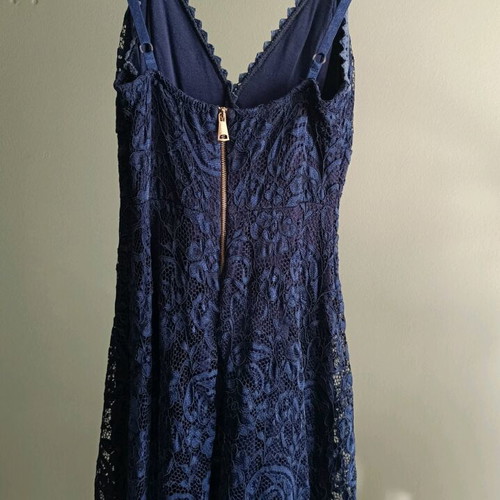 Mini dress used with lace in dark blue