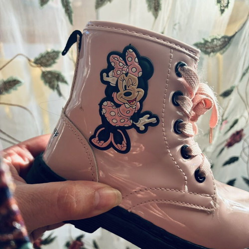 Disney pink boots size 26 like new with side zipper