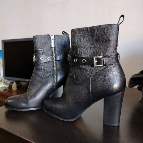 Michael Kors boots like new, genuine leather, size 37