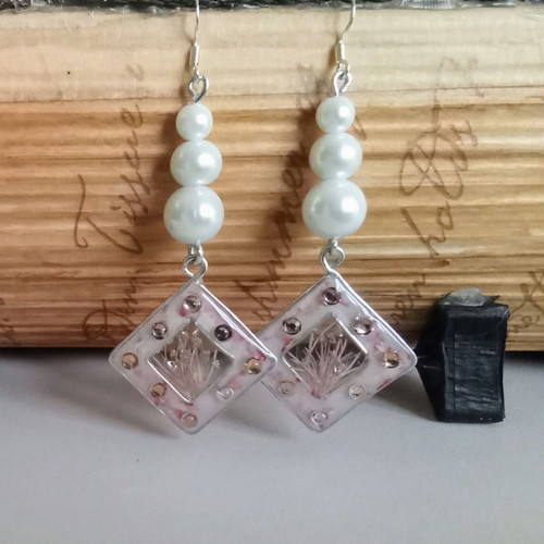 Handmade earrings pink and white resin with pearls and silver new
