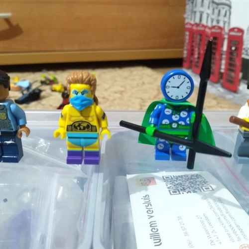 Lego figures like new, authentic