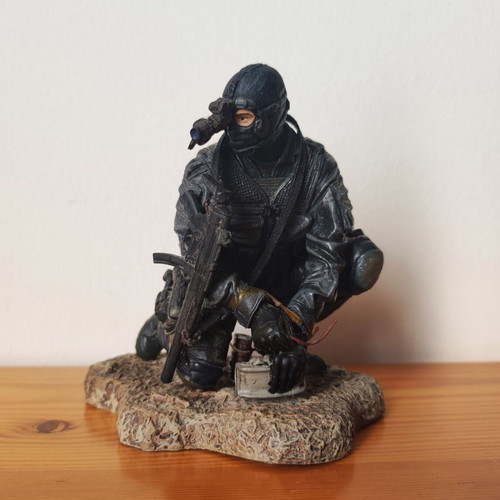 McFarlane Military Series 7 Army Special Forces Night Ops action figure