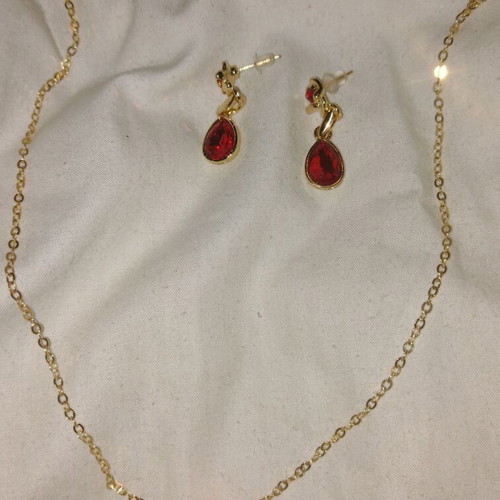 Luxury Set Rubineni Rozi I Kapki New, Gold and Red Earrings and Necklace