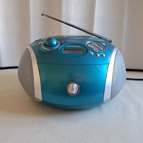 Radio Grundig GRB 2000 USB / CD / MP3 / USB.