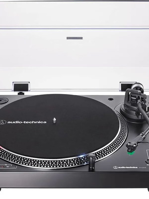 Audio Technica AT-LP120XUSB turntable