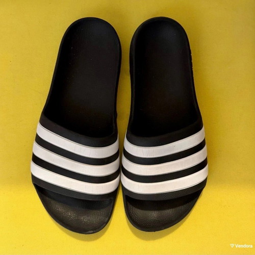Σαγιονάρες Adidas Adilette Aqua νούμερο 38 μεταχειρισμένες, μαύρες και άσπρες