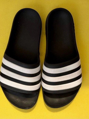 Σαγιονάρες Adidas Adilette Aqua νούμερο 38 μεταχειρισμένες, μαύρες και άσπρες