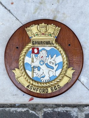 HMS Churchill naval crest wooden plaque used, 29 cm