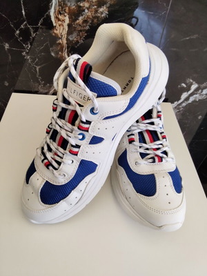 Tommy Hilfiger Corio women's sneakers, size 40, blue and white