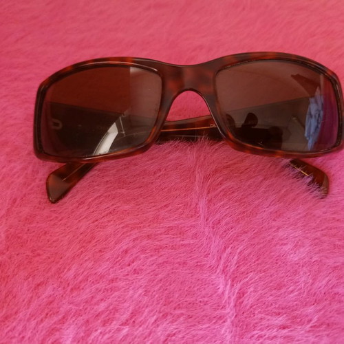 DKNY women's vintage sunglasses used, acetate frame