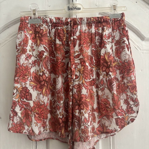 Vassia Kostara shorts like new, size M/L