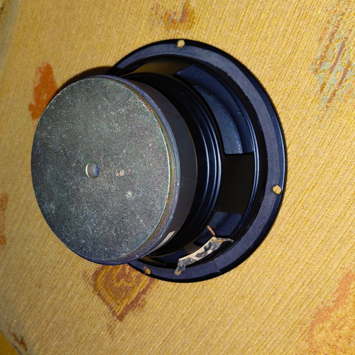 Subwoofer BENCH KH-02 Active 6.5'' used with very good performance