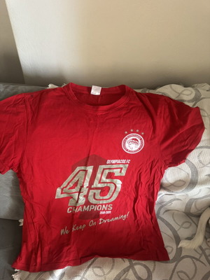 Olympiacos T shirt like new
