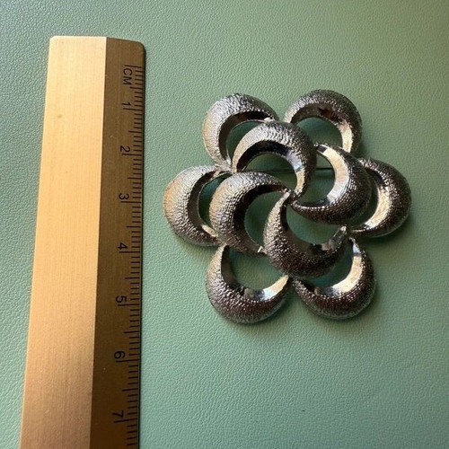 Vintage 80’s brooch like new, silver