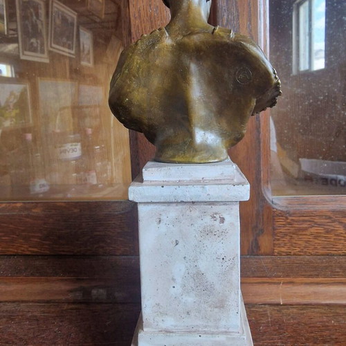 Bronze bust of Caesar on polymer marble pedestal