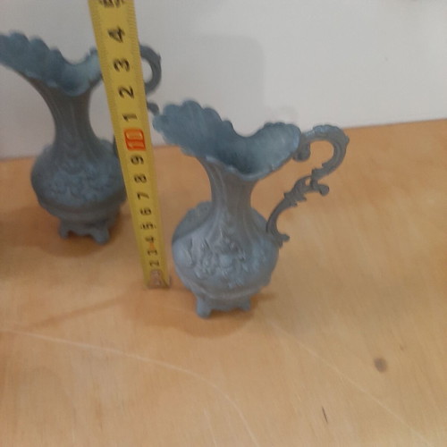 Vintage tin pitchers pack of four like new