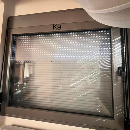 Aluminum Window Frames like new, pack of 25 with roller shutters