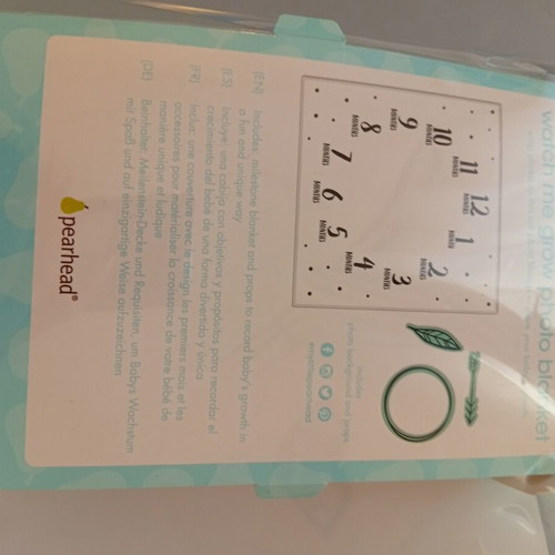 Watch Me Grow Pearhead Baby Photography Blanket like new, 120x120 muslin