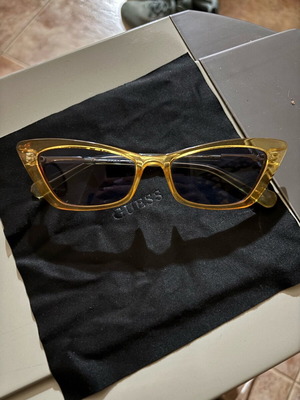 Guess women's sunglasses like new