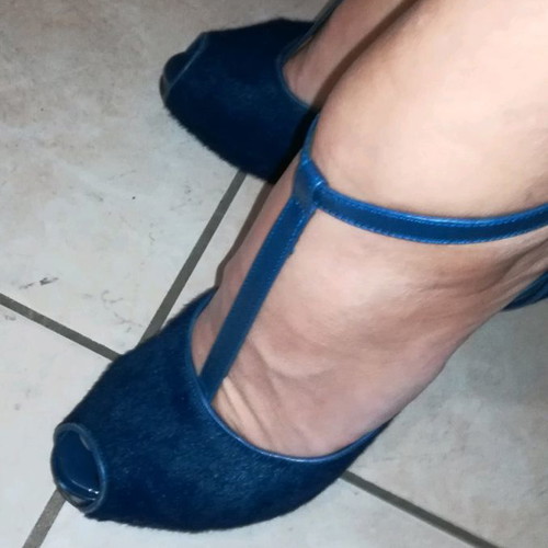 Prince Oliver leather sandals used blue with pony skin texture size 38