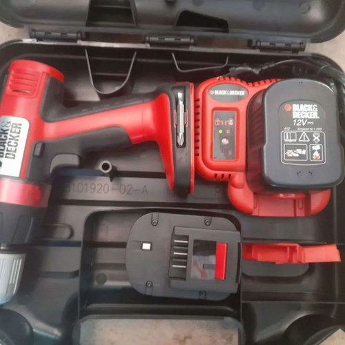 Black&Decker 12V Cordless Hammer Drill Set with 2 Batteries New