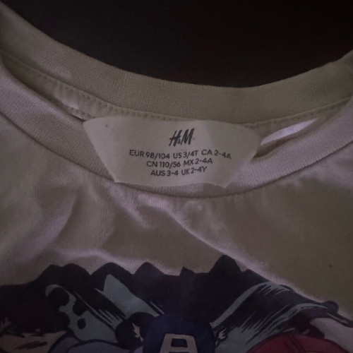 Παιδικό σετ Captain America σαν καινούργιο, μπεζ t-shirt και σορτς