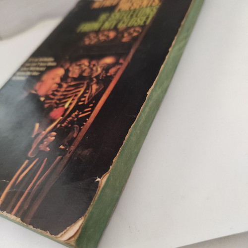 Alfred Hitchcock Presents 16 Skeletons from My Closet Used Edition 1976