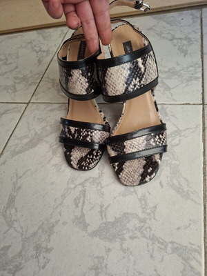 Janet & Janet snake-print sandals like new, size 36, platform heel
