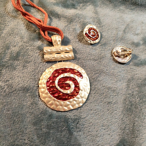Jewelry set necklace with clip earrings used, orange and gold