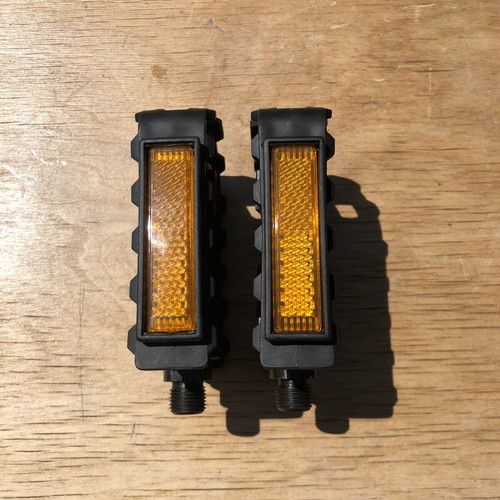Vintage OnWard Pedals black with reflector, 9/16 axle, new