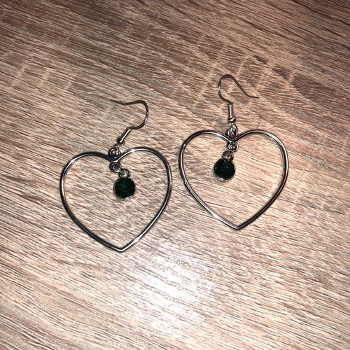 Handmade heart punk gothic alternative earrings green silver new