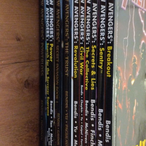 The New Avengers comics set volumes 1-8 and 10-12 like new