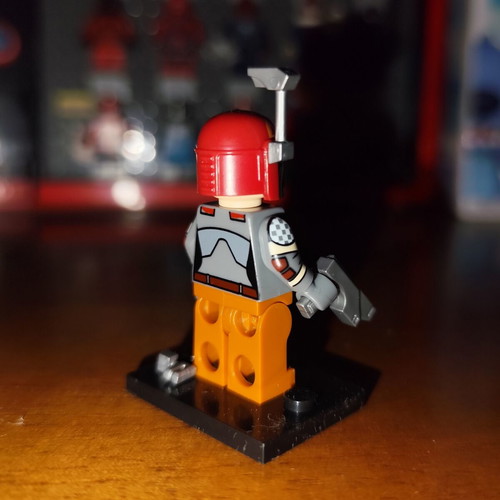 Sabine Wren Star Wars minifigure with base and two blasters