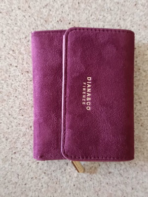 Diana & Co Firenze wallet new, magenta/plum with gold details