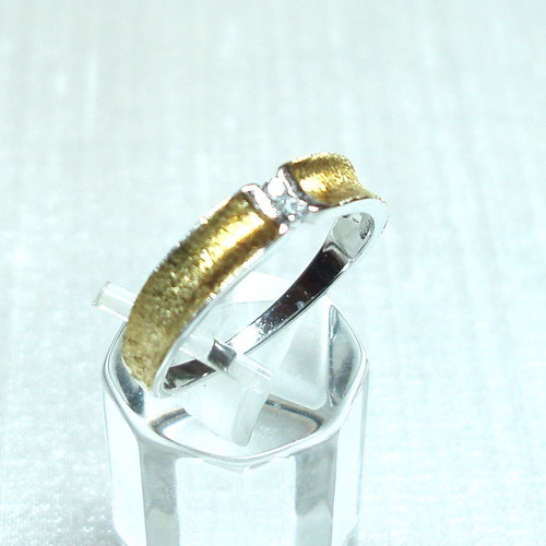 Gold plated 925 silver ring with multicolor brilliant cut zirconia new, yellow