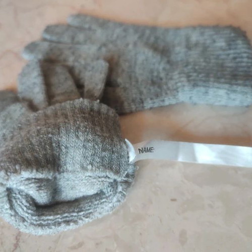 Knitted children's gloves size 7Y, like new, warm acrylic