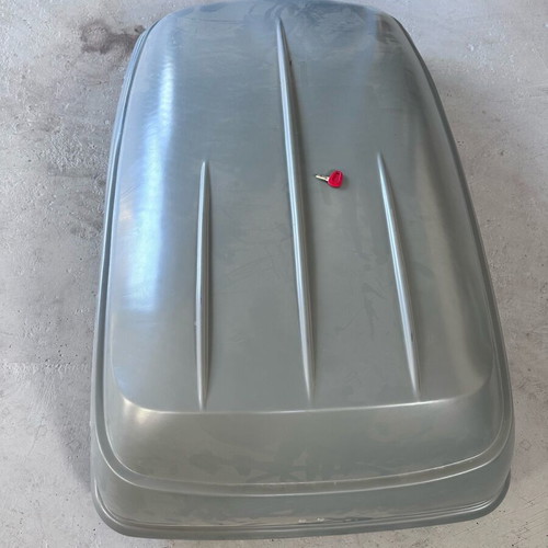 Car roof box like new in excellent condition