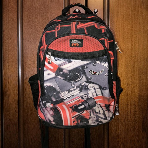 No Fear school backpack in very good condition with defective pocket