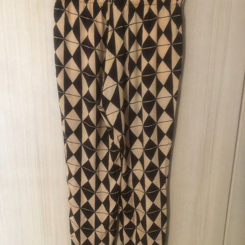 Souvenir viscose pants size L with elastic waist like new, black and beige