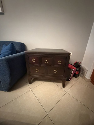Drawer chest like new with spacious drawers and decorative surface